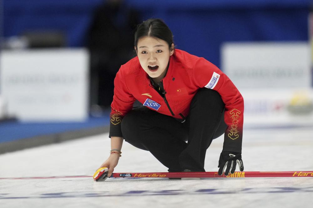 祝福！阿森纳前锋萨卡社媒官宣与相恋5年的女友求婚成功