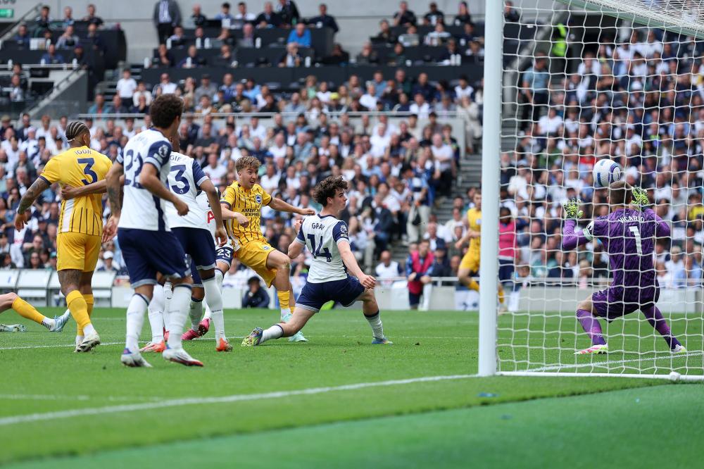 库尔图瓦：当下我肯定是最佳门将之一；没感觉更衣室关系不好