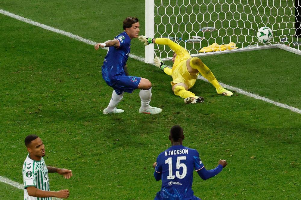 中足联发布2025职业联赛数据：中超场均净比赛时间上升7秒