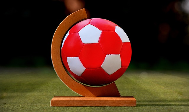 脚后跟停球+倒钩解围，阿拉伯杯上阿尔及利亚一后卫防守尽显球技